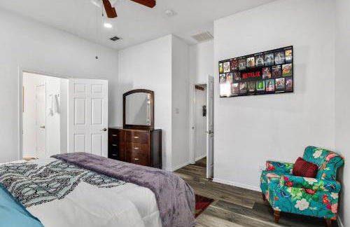 Frisco Escape Oasis Home w/Spa - Foto 25