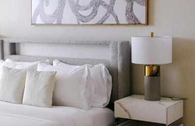 Huge Projector and Designated Workspace, Near Wrigley - Photo 5