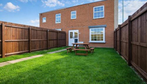 Peaceful Family & Workers Home Near Train Station - Foto 4, Garden, Garden view