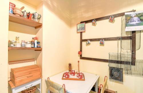 Scenic Stay in Restored Retreat - Foto 22