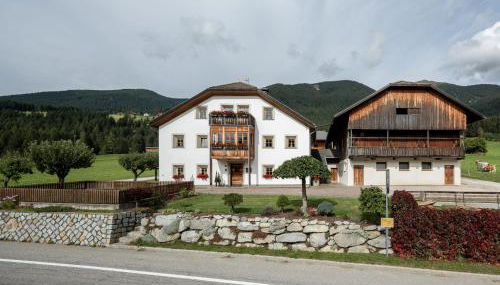 Loefflerhof - Photo 2