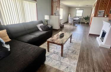 Spacious Lake Retreat for Families - Foto 24