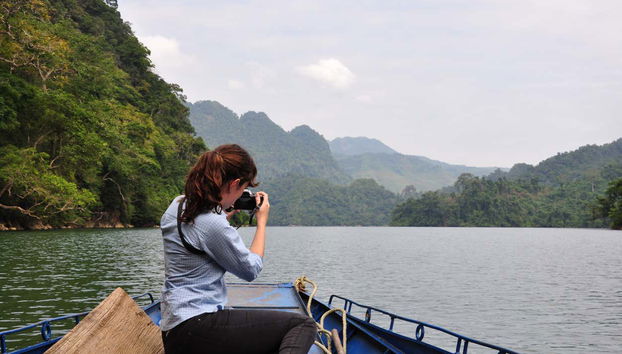 Boat trip on Ba Be Lake
