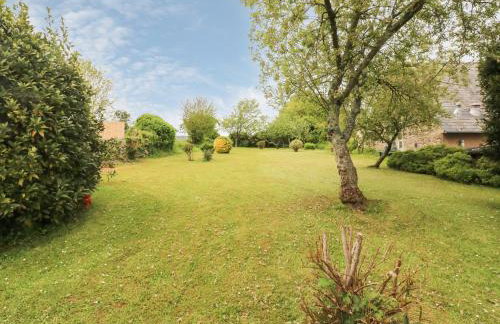 Courtyard Cottage - Photo 18