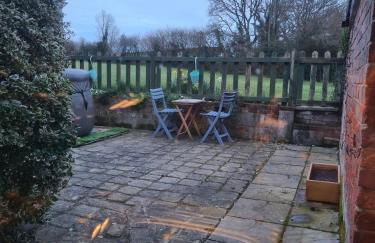 Cheerful, bright, cosy period cottage with hot tub - Foto 20