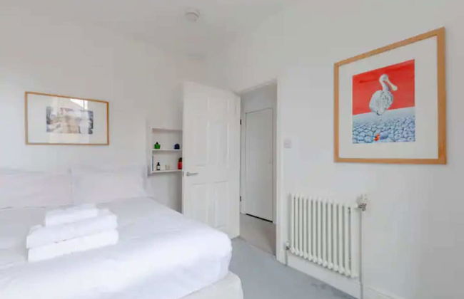Beautifully Designed 2BD House - by Queen's Park! - Foto 1