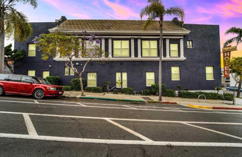 The Neon Elm Hotel - Foto 49