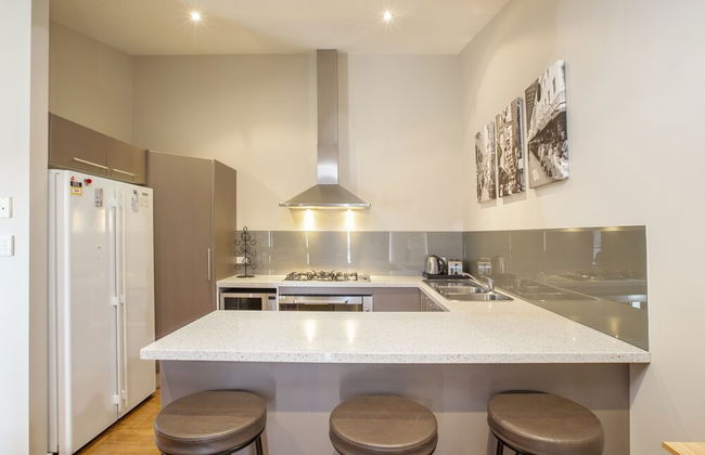 Khione 1 - Modern & spacious with views towards Lake Jindabyne & the mountains beyond - Foto 9