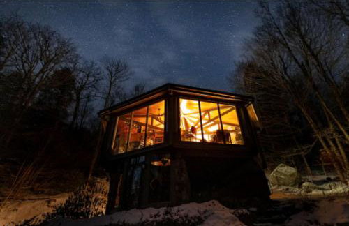 Imaginative Octogonal Glass Treehouse on Seven Private Acres near Great Barrington, MA - Foto 20