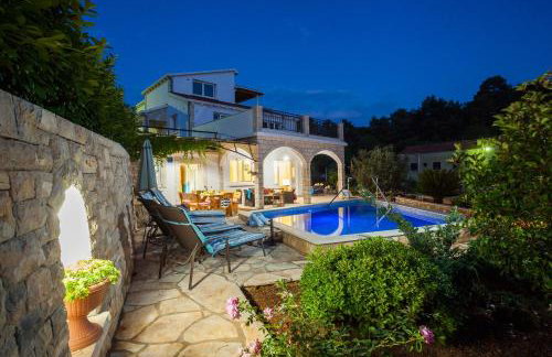 Seaside family friendly house with a swimming pool Grscica, Korcula - 23487 - Photo 2