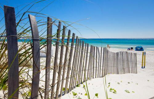 Cute Little Cottage! Perfect Getaway! 2 Pools! Sleeps 4! - Foto 63