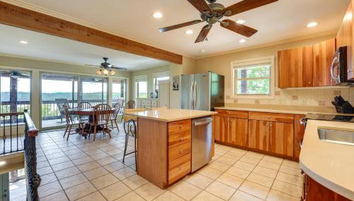 Eagle Rock Gem on Table Rock Lake with Decks and Grill - Foto 4