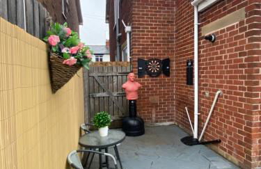 NEW…THE HOTTUB HOUSE BLACKPOOL PLEASURE BEACH - Photo 46