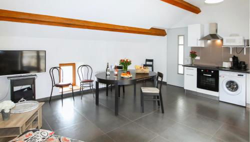 Lovely Home In Privas With Sauna - Photo 4