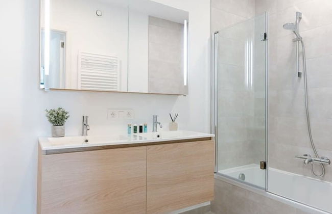 Stylish 2 Bedroom With Terrace and Parking - Foto 39