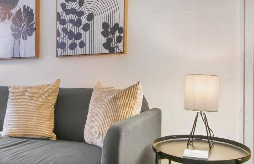 Cozy 1BR Apartment in Rogers Park - Touhy 2W - Foto 1