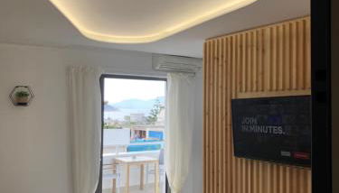 Serafina suite byArtistUnknown - Photo 3