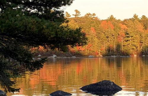 Beautiful Maine Retreat 4 Bdrm Lakeside Cottage - Foto 17