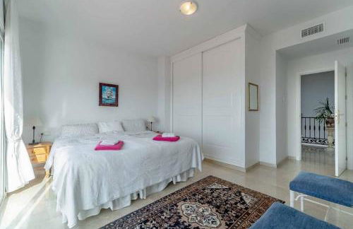 49-Exclusive Villa With Private Pool & Breathtaking Views in Mijas! - Photo 37