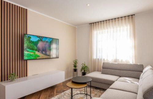 Villa Fiora, a beautiful and modern villa with a pool - Foto 21