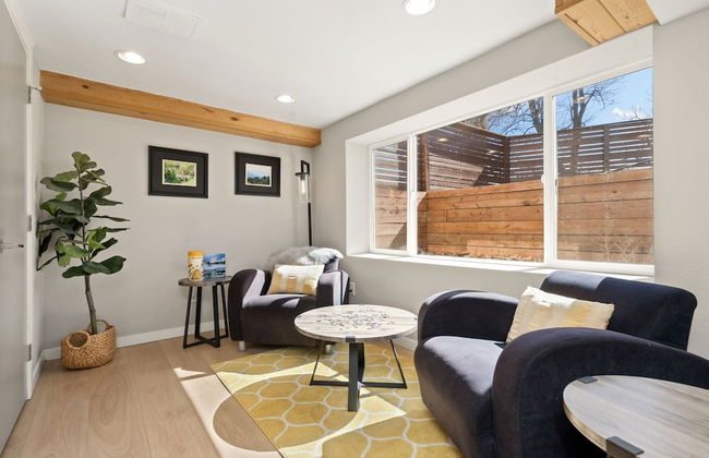 CSU Hideaway King Bd, Backyard Oasis, EV Charger - Foto 11