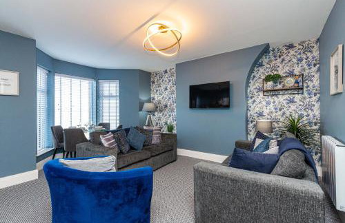 Seafront Apartment - Sleeps 6 - Gateway to the Lake District - Brand New - Photo 1