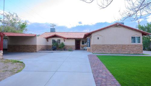 Trendy lux house near strip* Pool *hottub-Kirkland - Foto 2