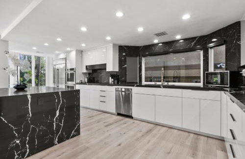 Sleek 7BR Exquisite Estate Resort Pool, Sauna, Spa 6500 SQF - Foto 4