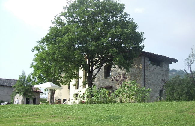 Holiday Home in Imola With Forest & Pool - Foto 1