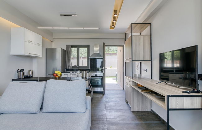 Serenity Suites Sea View 1 - Photo 24