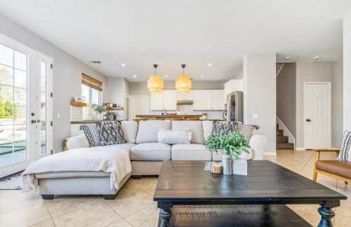 GAMEROOM, King Beds, Movie Projector, Heated Saltwater Pool, Golf and Games! - Foto 19