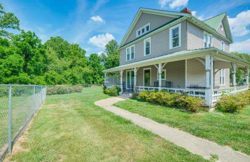 Mtn Views and Idyllic Setting! Clifton Forge Retreat - Foto 35