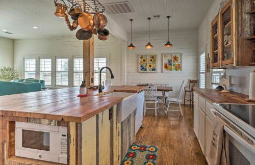 Hot Tub and Game Room! Family Schulenburg Retreat - Foto 8