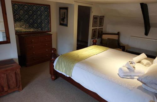 Stable Cottage - Sleeps 6, near Lulworth Cove - Photo 2