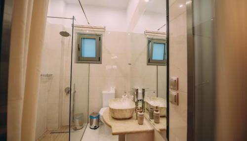 Nicolas Luxury Suites - Foto 3, towels, Shower