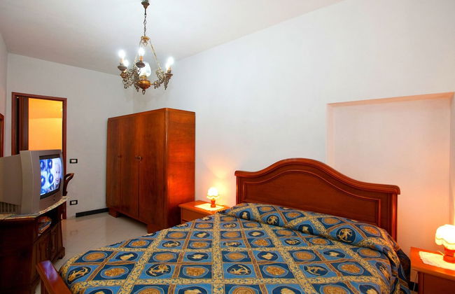 Inviting Holiday Home With Terrace, Garden Furniture, BBQ - Foto 10