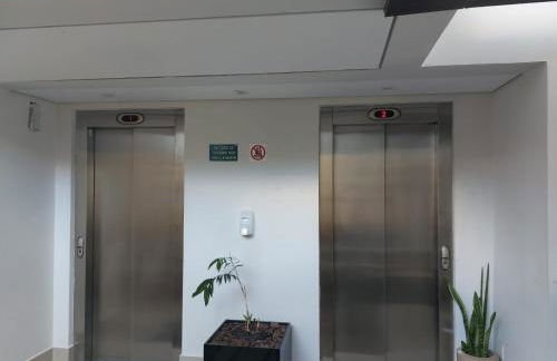 flats da Junia - wifi, tv, ar, frigobar, conexão aeroporto - Foto 6