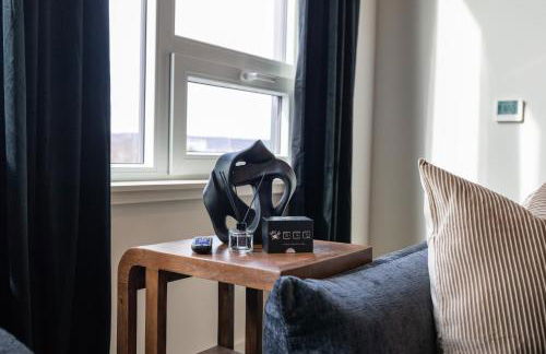 Upscale Views 2br Free Parkn, Walk 2 Train, 2bath - Foto 49