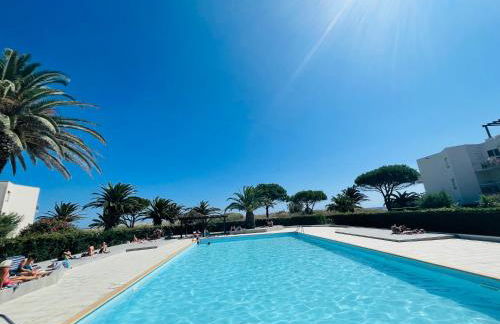 Les Capitelles Bord de plage avec grande piscine - Vue montagne - Balcon - Photo 7