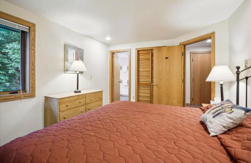 Highridge B20 Spectacular Top Floor Two Bedroom with Loft Condo with Scenic Views and Sports Center - Foto 79