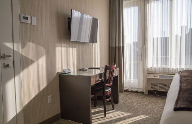 Aura Hotel Brooklyn - Photo 41