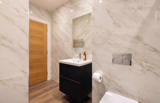 Staines Riverside by Charles Hope - Photo 34