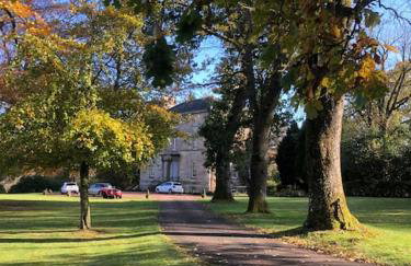 Unique Orchard Lodge for couples with hot tub - Photo 58