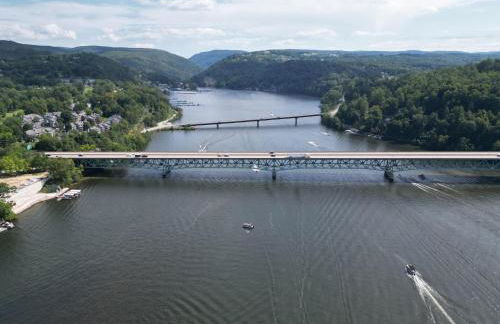 The Escape Pod Cheat Lake, Morgantown, Hot Tub, 2Bed, 2Bath - Foto 40