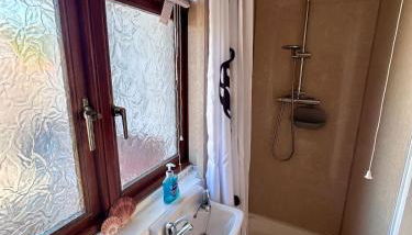 Your Lake side Retreat Sleeps 10-12 Nr Park & Sea - Foto 2