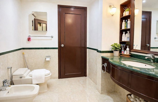 Luxy Service Suites At Times Square - Photo 55