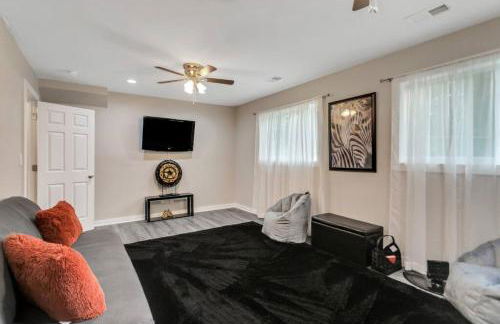 Cozy Cumberland ATL Home w Hot Tub - Foto 28