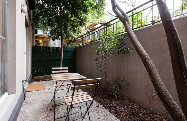 DAWN, 2BDR Carlton Apartment - Photo 22