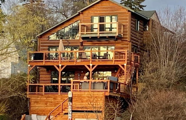 Inn on Bigfork Bay Loft 2 Bedroom - Photo 1