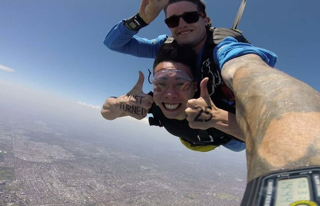 Skydiving in Melbourne - Photo 2